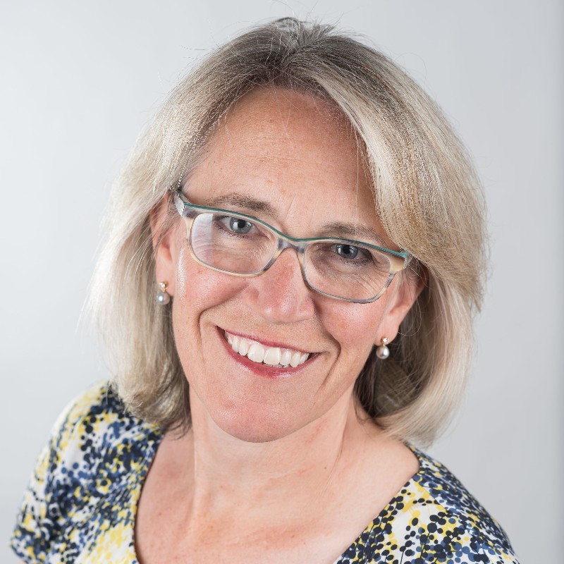 Yvonne Muench, Microsoft